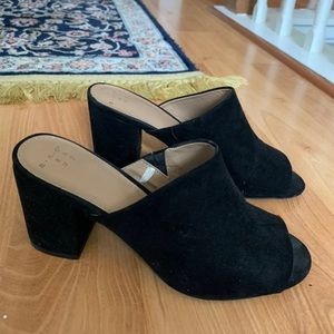 Black chunky 90's casual mule heels